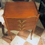 173 1408 CHEST OF DRAWERS